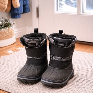 3M Thinsulate Toddler Winter Boots – Size 8 (boys)